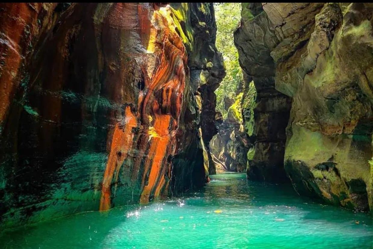 Offbeat Meghalaya Tour vs Regular Meghalaya Tour