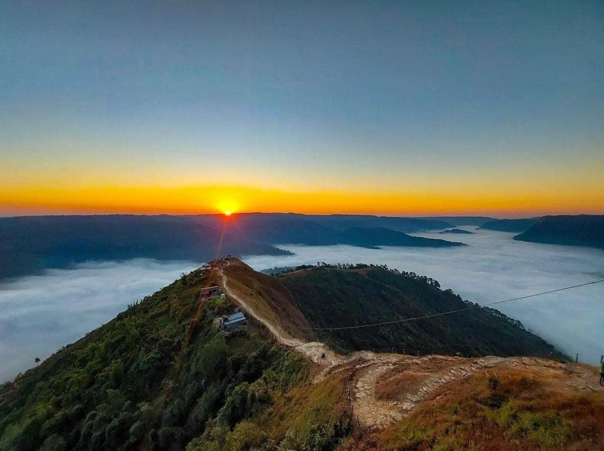 Why Visit Nongjrong Sunrise Viewpoint?